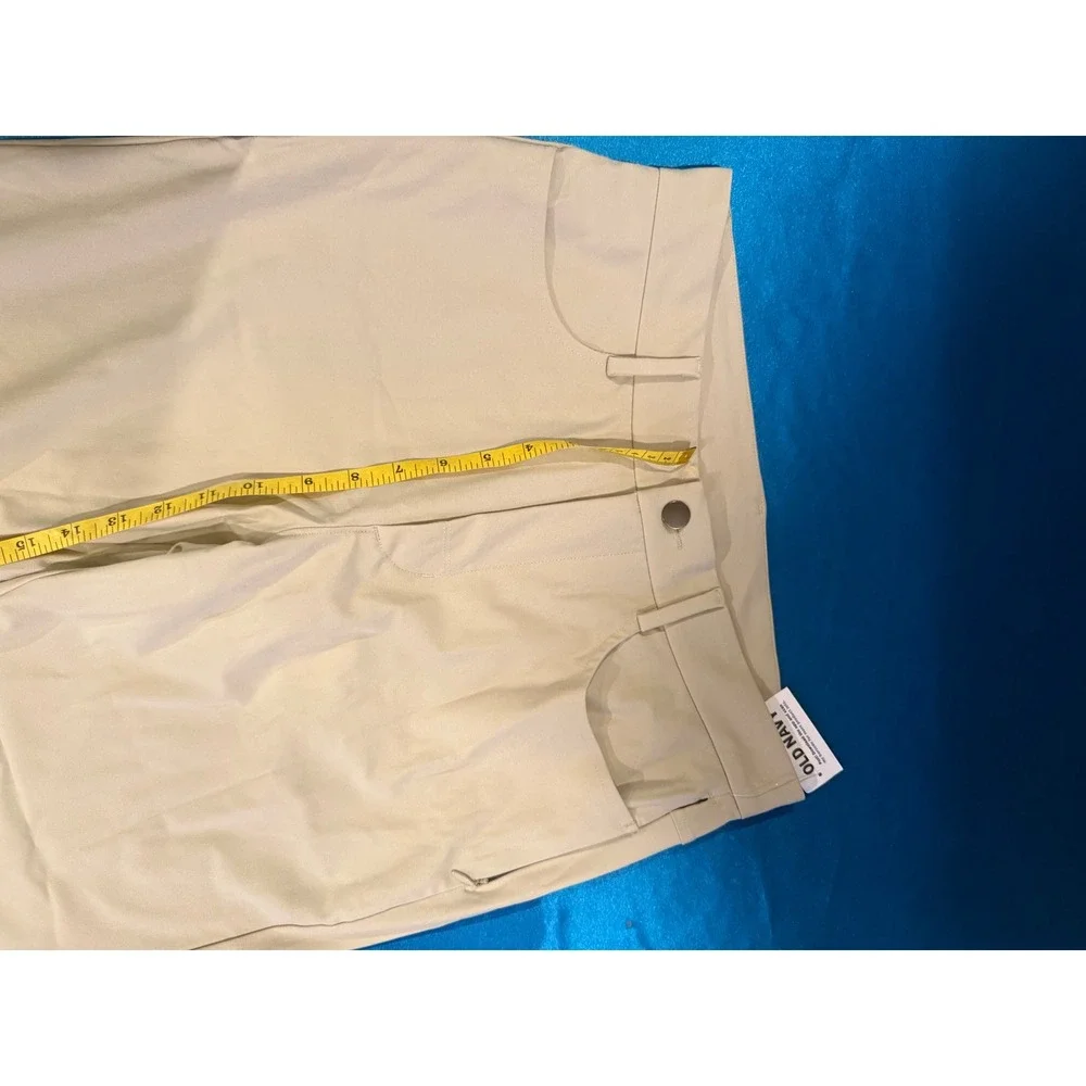 NWT Old Navy Active Tech Hybrid Straight Pants Men's 30x34 Khaki 4-Way Stretch